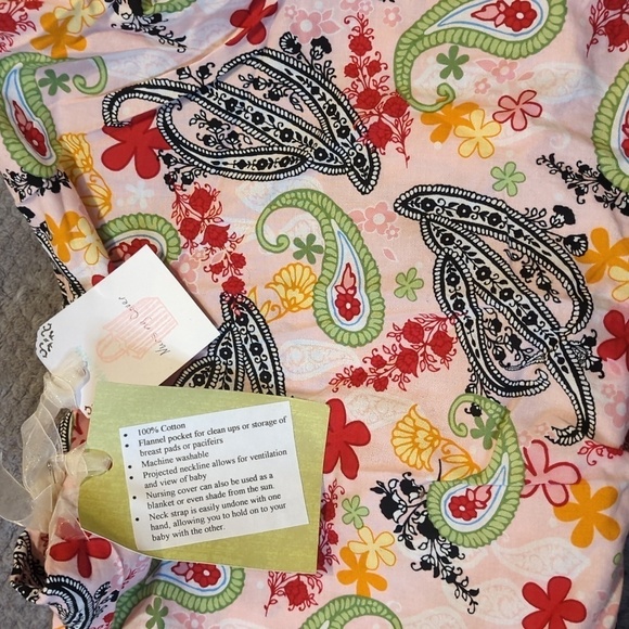 Nursing cover NWT - Picture 3 of 3